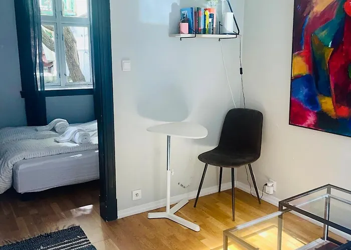 Central Studio Apartment *